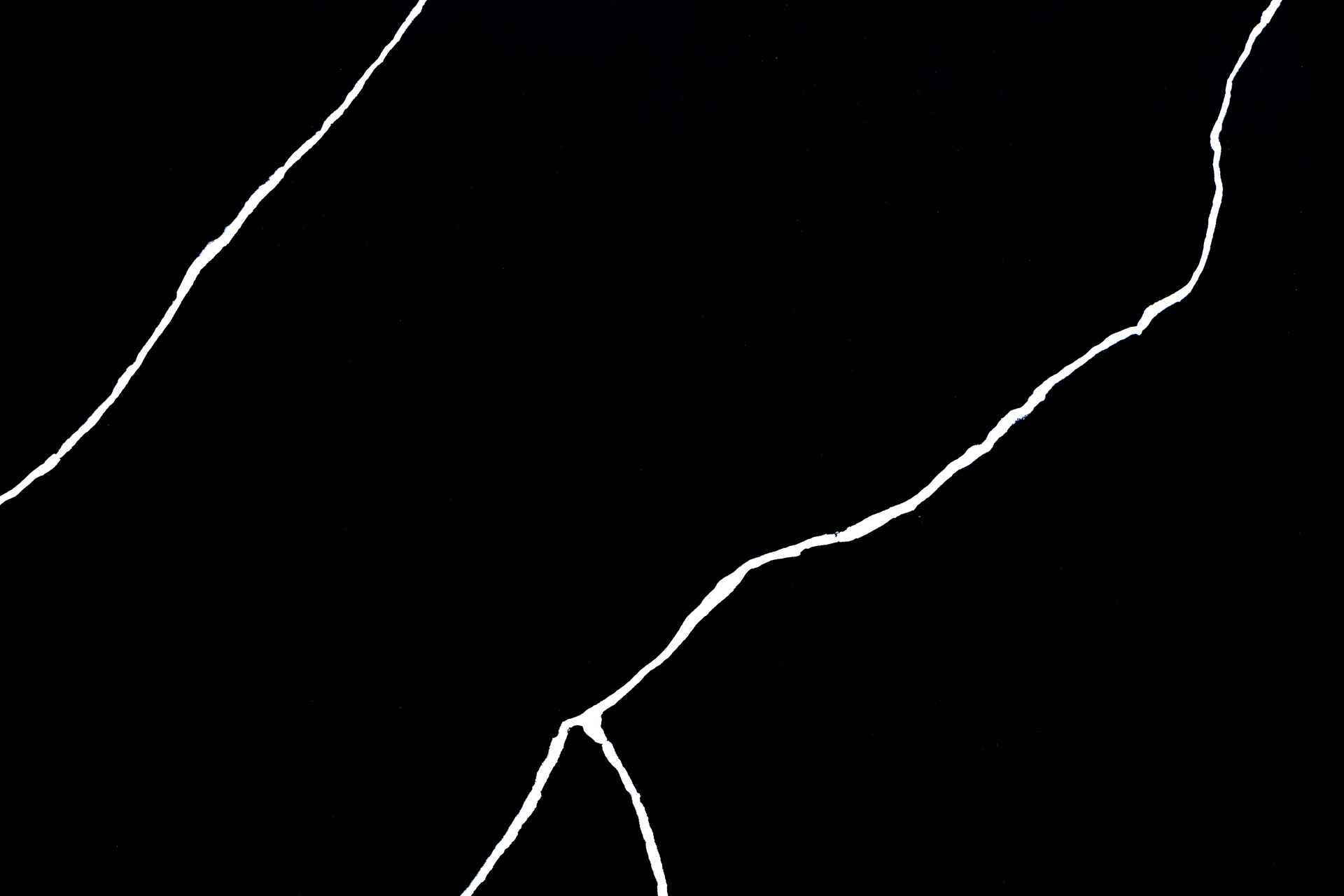 SQ8203